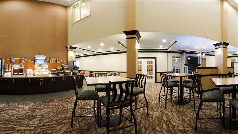 Holiday Inn Express Hotel & Suites Hamburg By Ihg Экстерьер фото