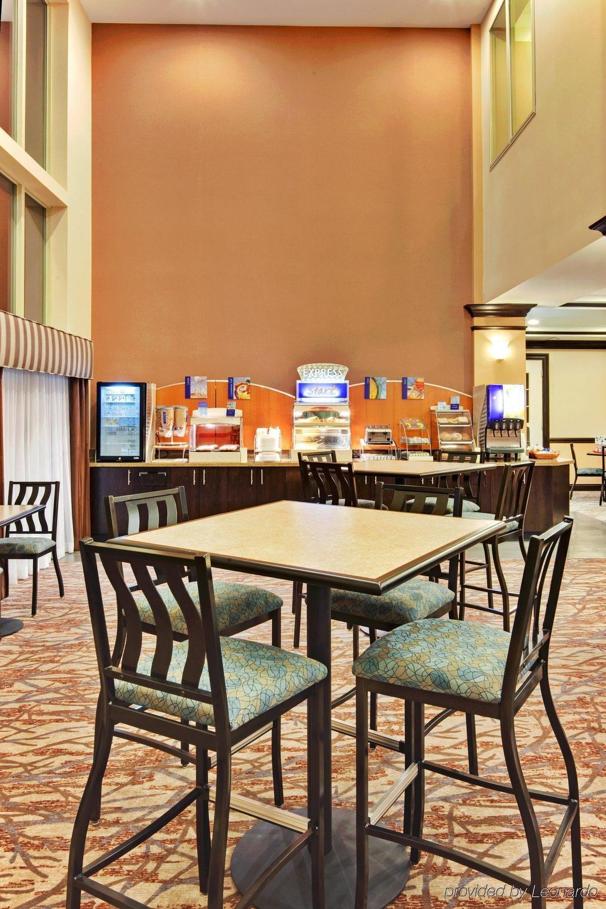 Holiday Inn Express Hotel & Suites Hamburg By Ihg Экстерьер фото