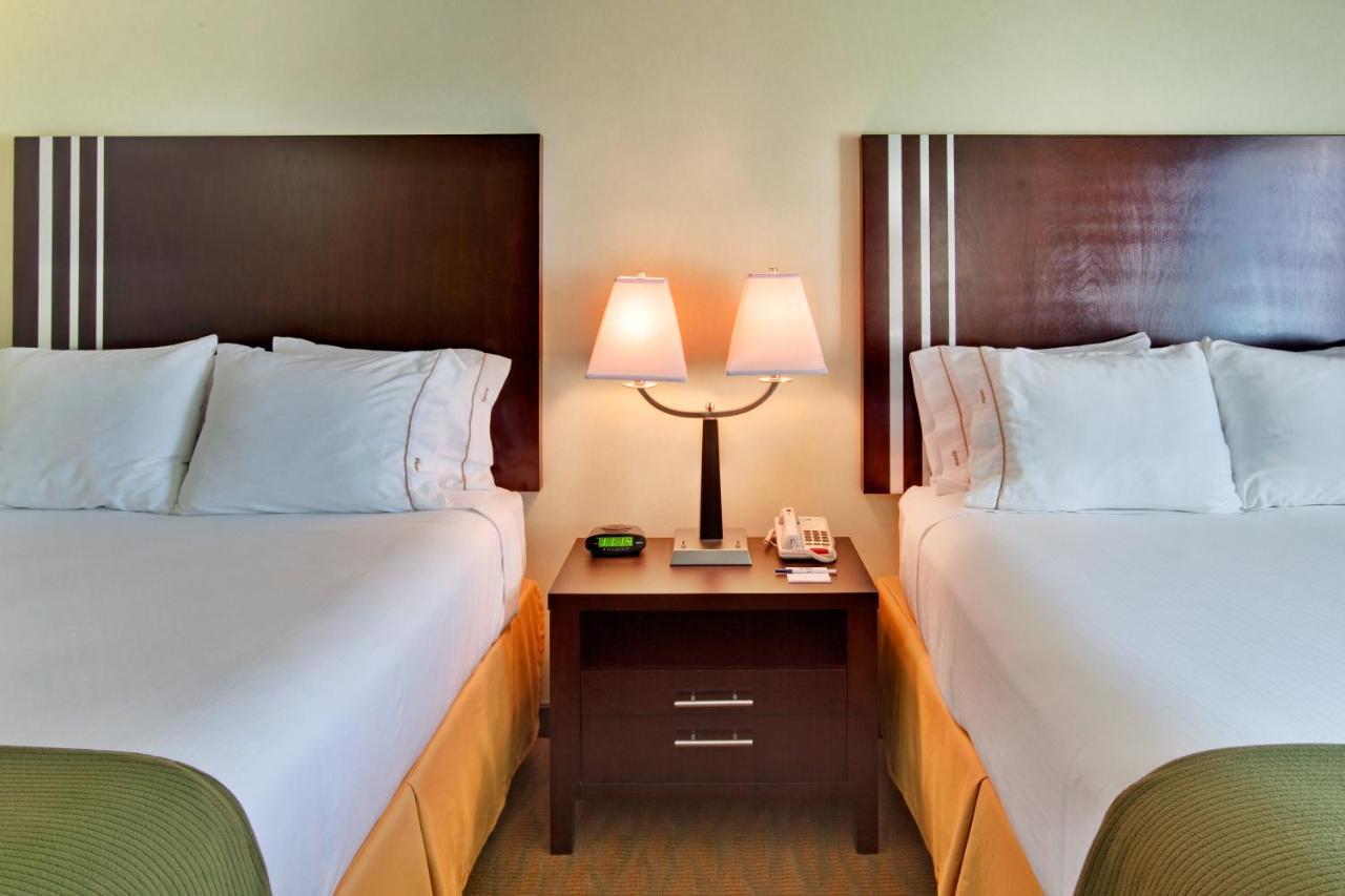 Holiday Inn Express Hotel & Suites Hamburg By Ihg Экстерьер фото