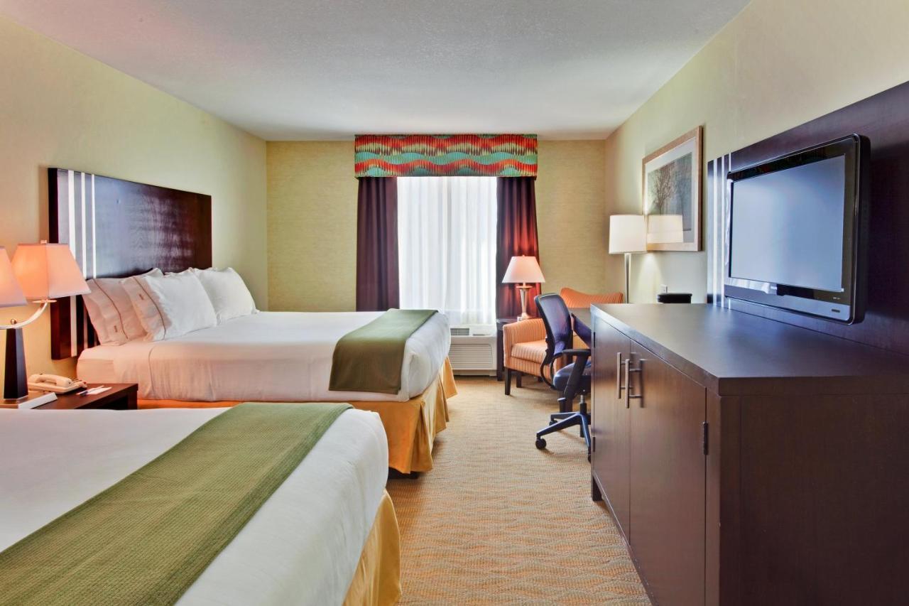 Holiday Inn Express Hotel & Suites Hamburg By Ihg Экстерьер фото